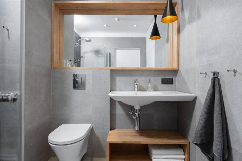 Stylish Apartment Luminis In Krakow'S Kazimierz Εξωτερικό φωτογραφία