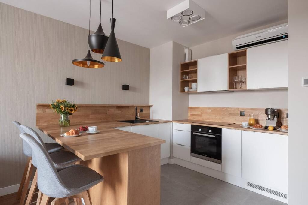 Stylish Apartment Luminis In Krakow'S Kazimierz Εξωτερικό φωτογραφία